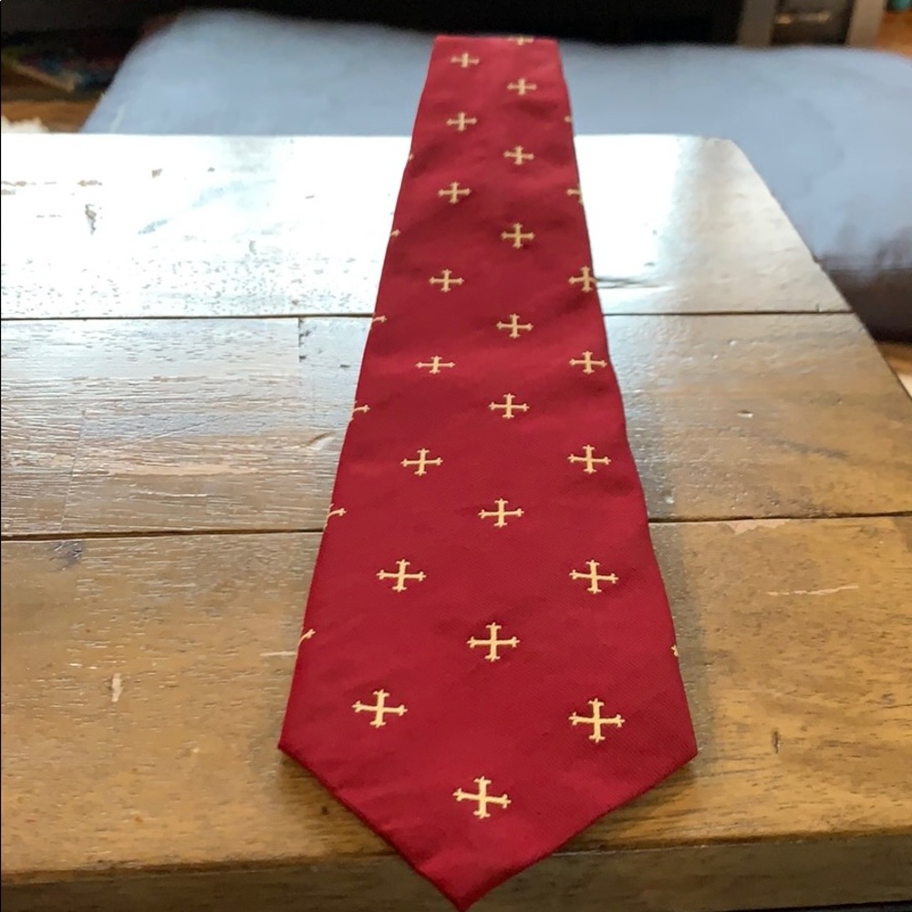 EUC Vintage Red Tie with Decorative Crosses